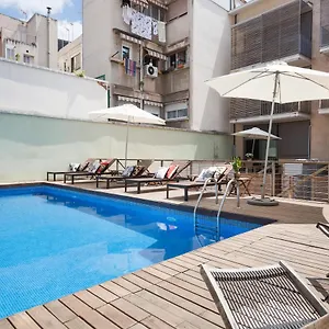 - Gracia Pool Center , Barcelona Spanien